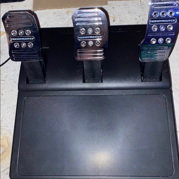 Thrustmaster T150 Pro Racing Wheel and Pedal Set - Picture 3 of 3